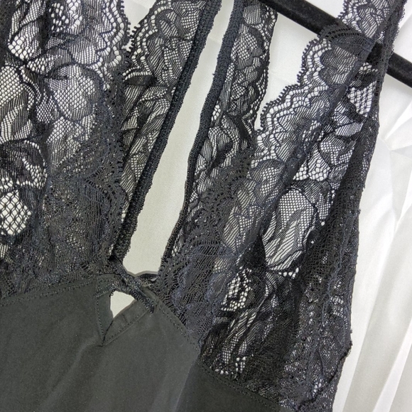 V.S.🖤 Sexy Black Babydoll lace slip/nightgown - Picture 10 of 10